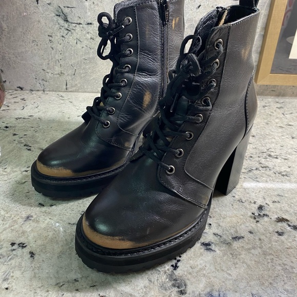 Steve Madden Shoes - Steve Madden Rivet Boots .. sz 9.5